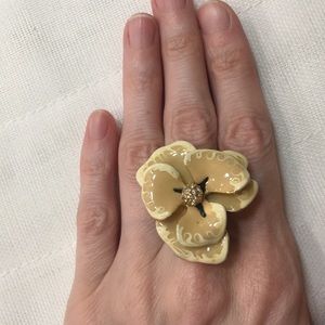 Ceramic flower ring
